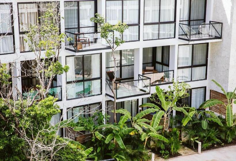 استراحتگاه The Waves Tulum By Bnb Experience