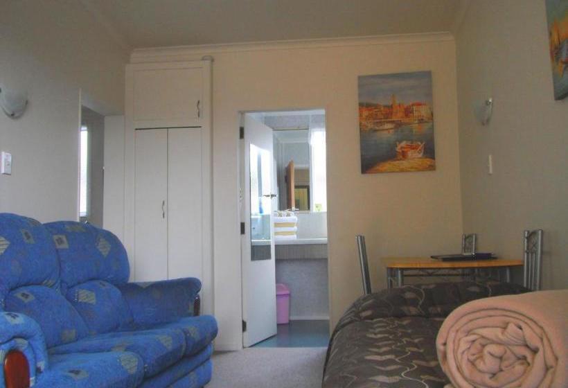 Asure Evergreen Motel