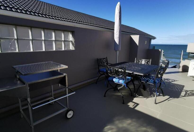 Bay Lodge On The Beach