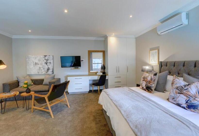 Bay Lodge On The Beach