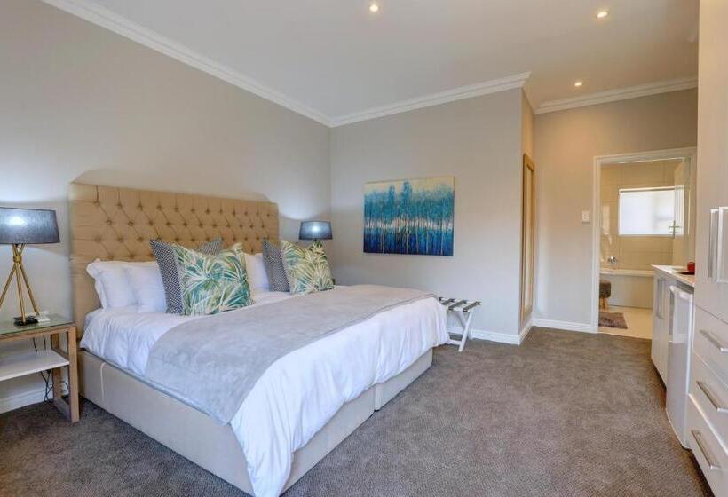 Bay Lodge On The Beach