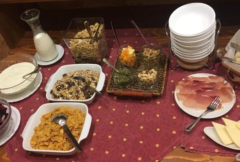 Chalet Alpina Hotel & Apartments