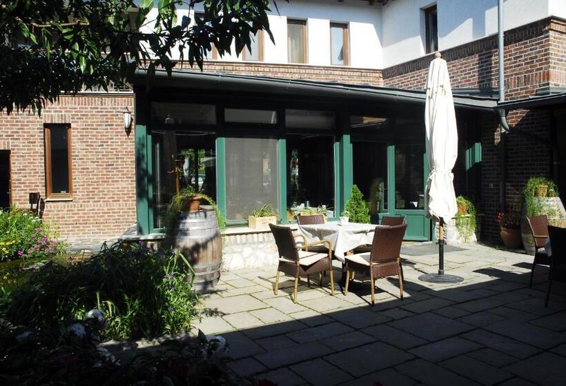 Crocus Gere Bor Hotel Resort & Wine Spa