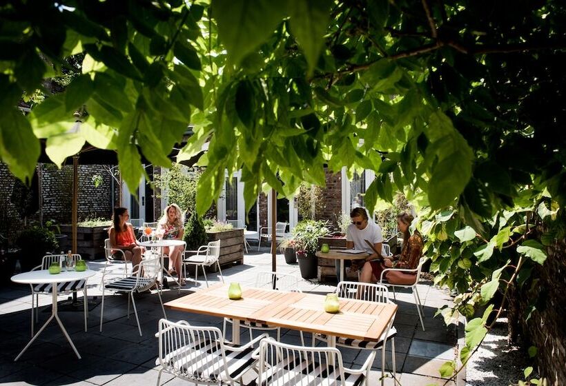 Fitz Roy Urban Hotel, Bar And Garden