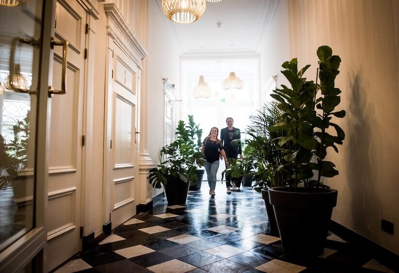 Fitz Roy Urban Hotel, Bar And Garden