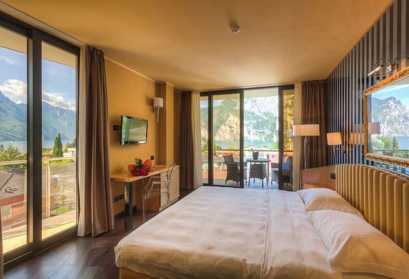 Garda Suite Hotel   Tonellihotels