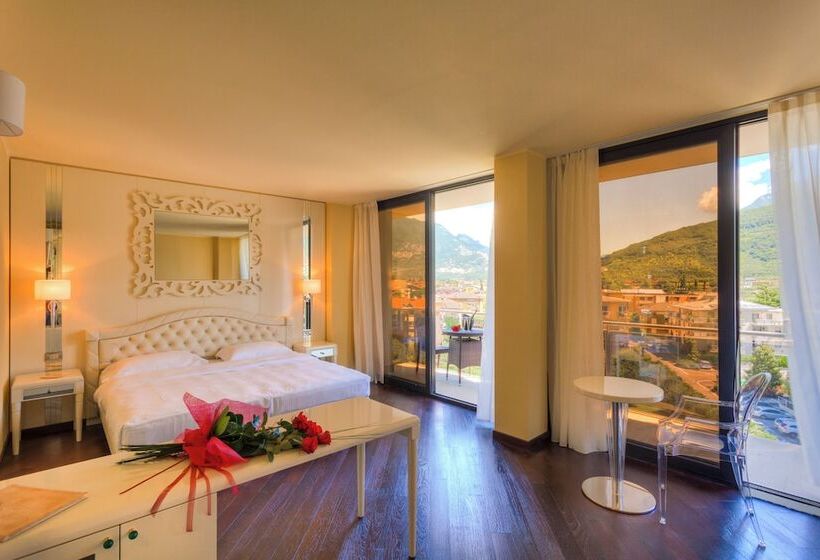 Garda Suite Hotel   Tonellihotels