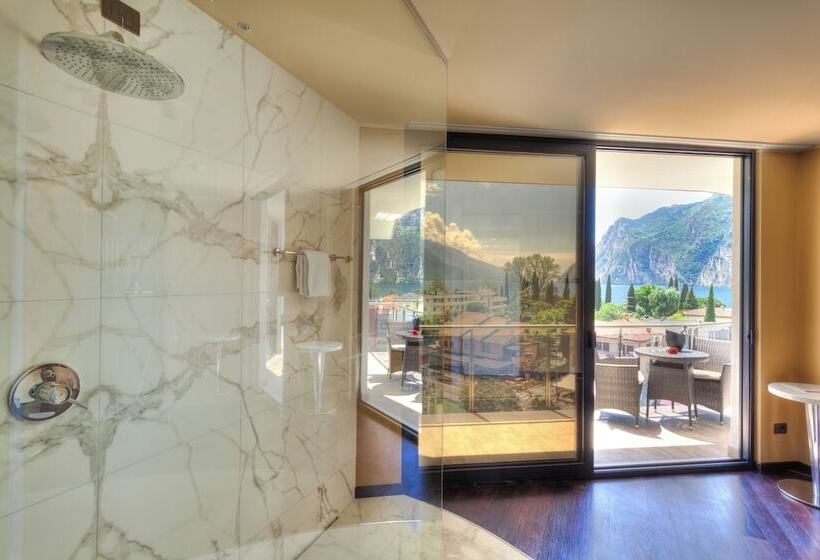 Garda Suite Hotel   Tonellihotels