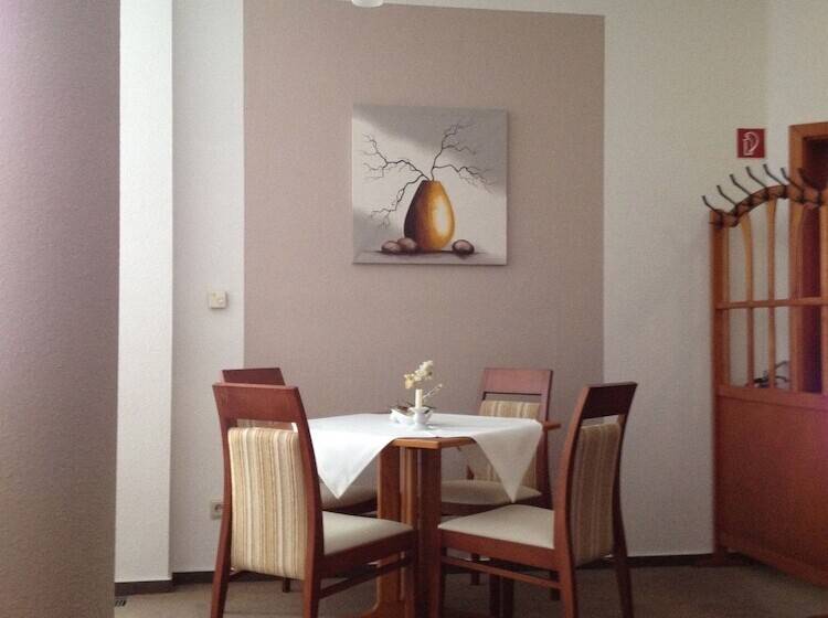 Gut Hotel Pommernhotel Barth