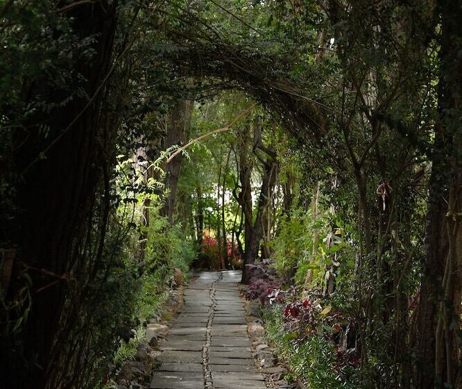 مسافرخانه Samanapaq