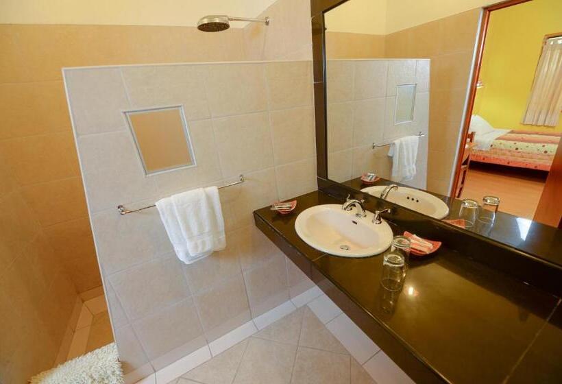 مسافرخانه Samanapaq