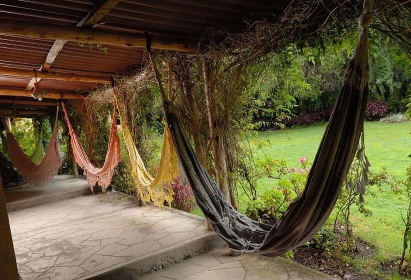 مسافرخانه Samanapaq