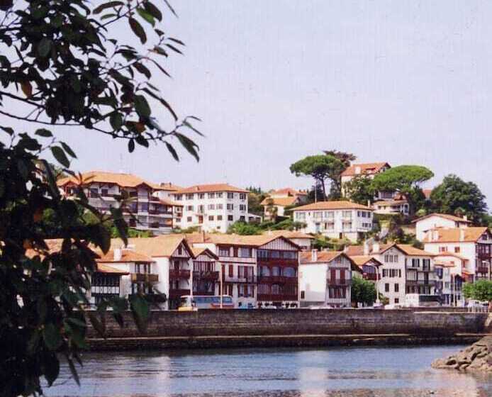 בית מלון כפרי Agur Deneri