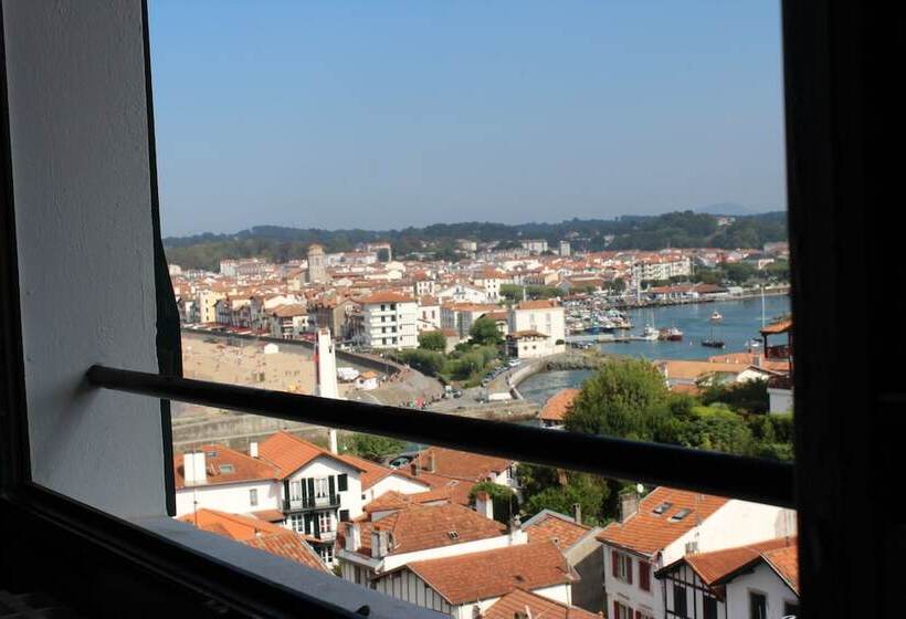 בית מלון כפרי Agur Deneri