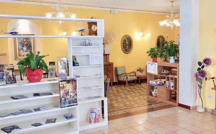 בית מלון כפרי Albergo Natucci