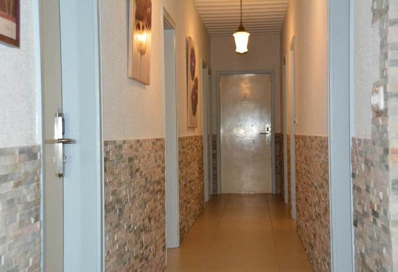 בית מלון כפרי Alpina