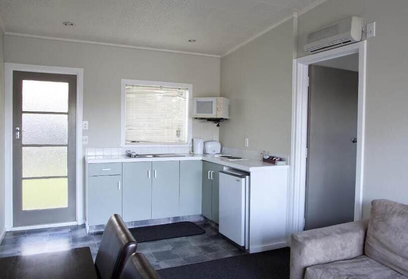 בית מלון כפרי Apple Motor Inn