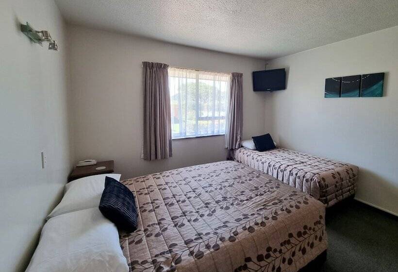 בית מלון כפרי Asure Highpark Motor Inn