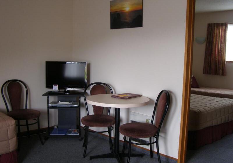 בית מלון כפרי Asure Highpark Motor Inn