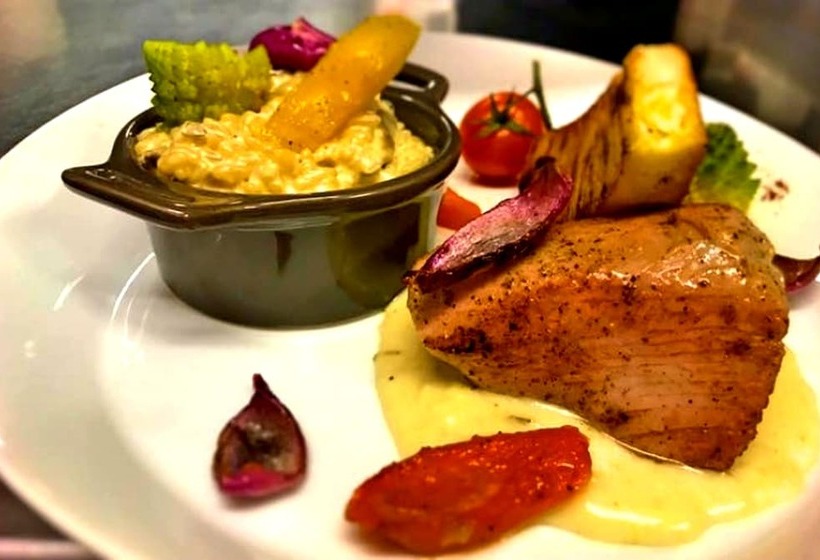 Отель Logis Auberge Des Moissons