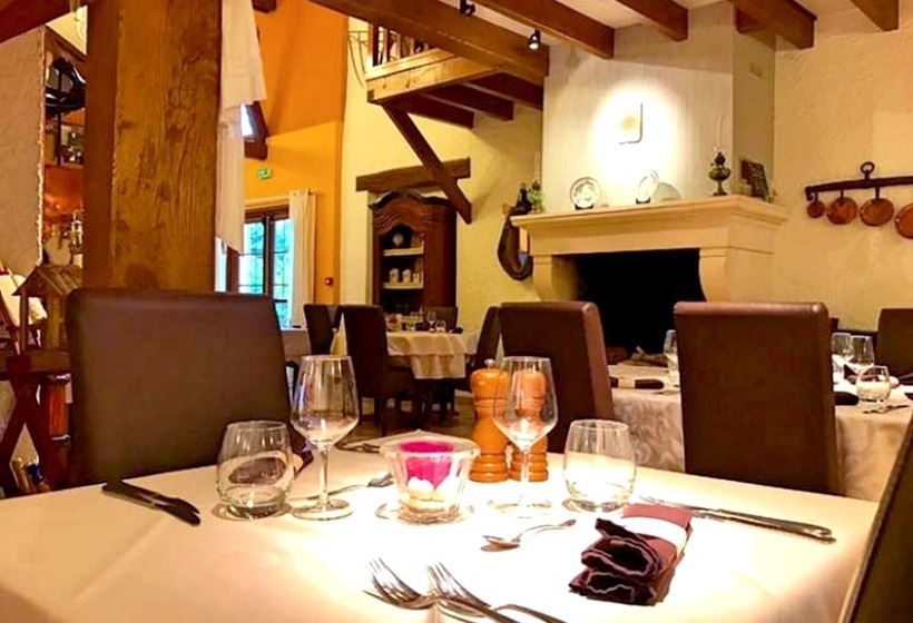 Отель Logis Auberge Des Moissons