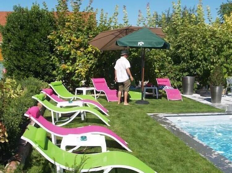 ホテル Logis Auberge Des Moissons