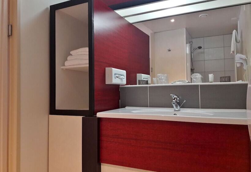 Отель Logis Auberge Des Moissons