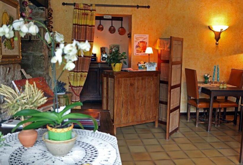 Logis Hotel Restaurant Auberge Du Peras