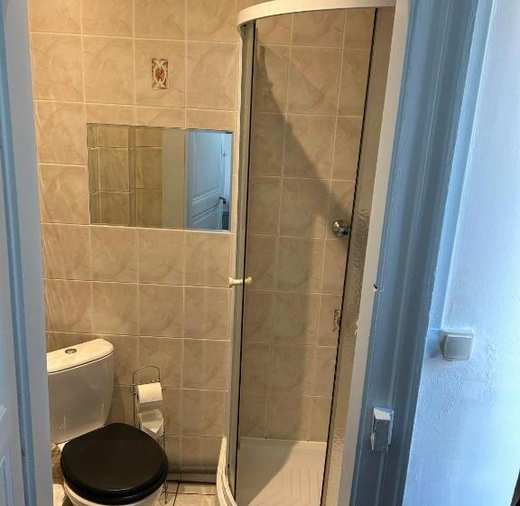 호텔 Authentic By Balladins, Hôtel Le Carré D Aix