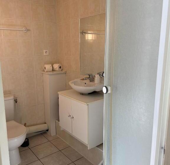 호텔 Authentic By Balladins, Hôtel Le Carré D Aix