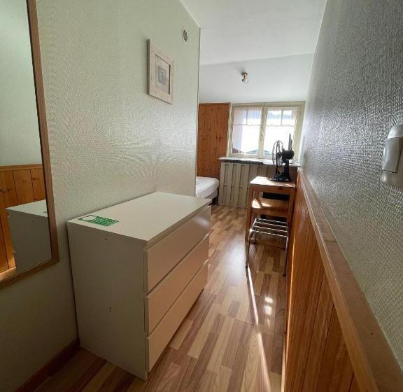 호텔 Authentic By Balladins, Hôtel Le Carré D Aix