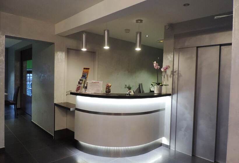 בית מלון כפרי Auv