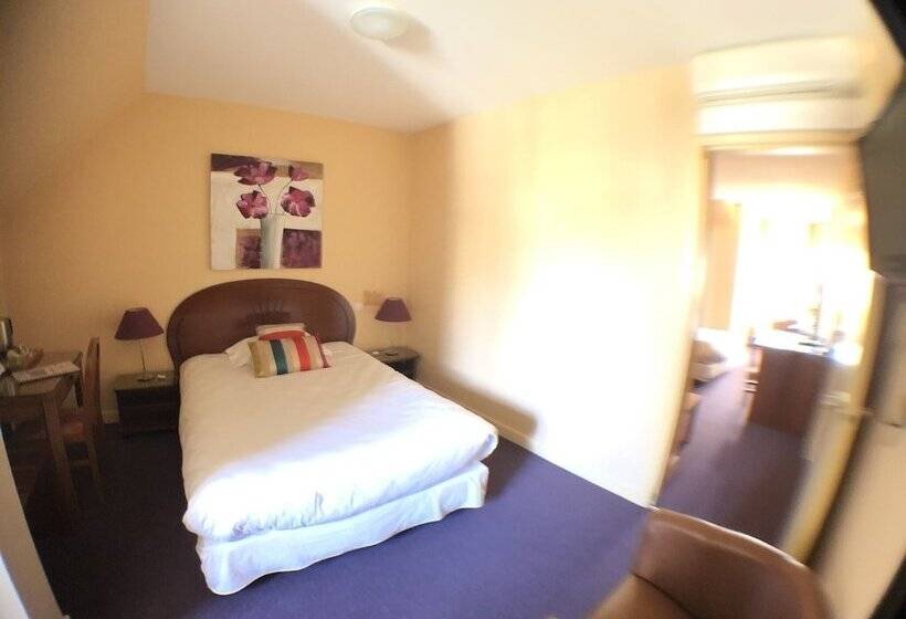 בית מלון כפרי Auv