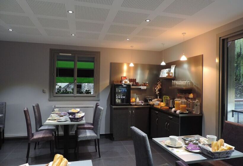 בית מלון כפרי Auv