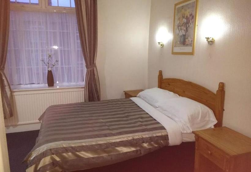 בית מלון כפרי Chadwick House