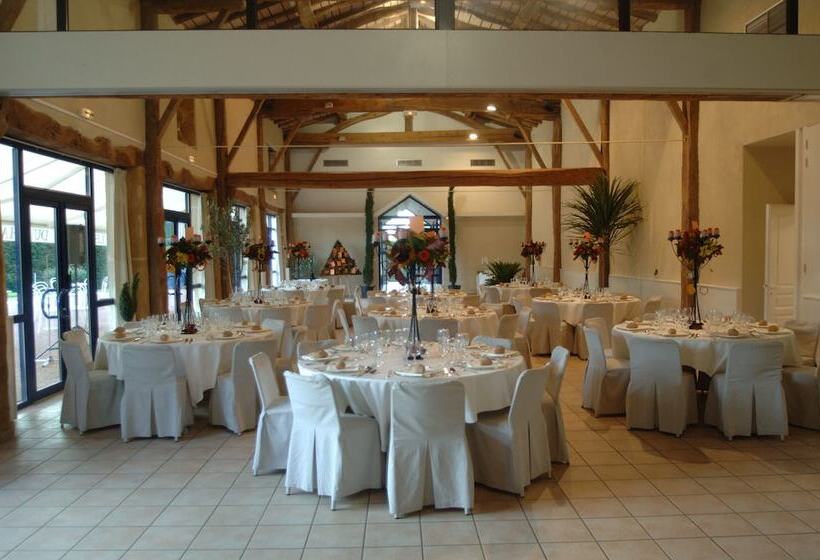 בית מלון כפרי Château De Champlong Table Hôtel  Golf & Spa