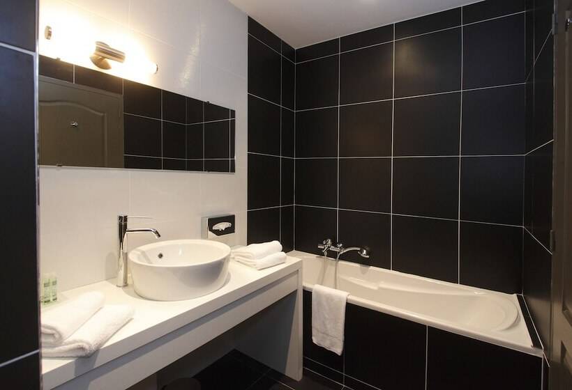 Отель Château De La Barbinière