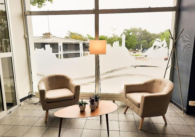 فندق De La Gare Brest