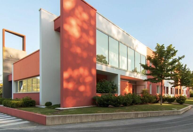 בית מלון כפרי Cluentum