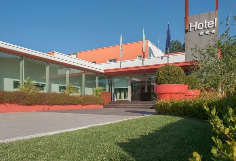 בית מלון כפרי Cluentum