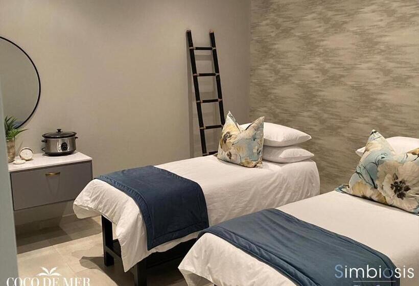 Отель Coco De Mer Boutique