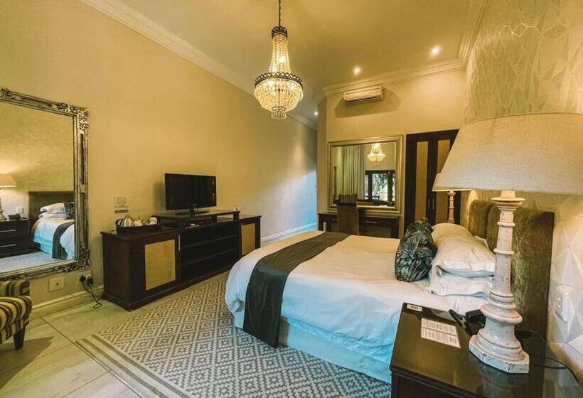 Отель Coco De Mer Boutique