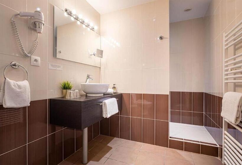 酒店 Contact Hôtels Les Pierres Dorées