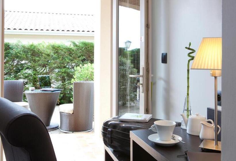 酒店 Contact Hôtels Les Pierres Dorées