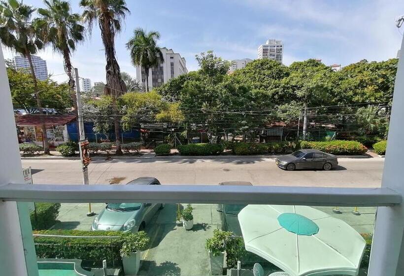 בית מלון כפרי Coral Reef