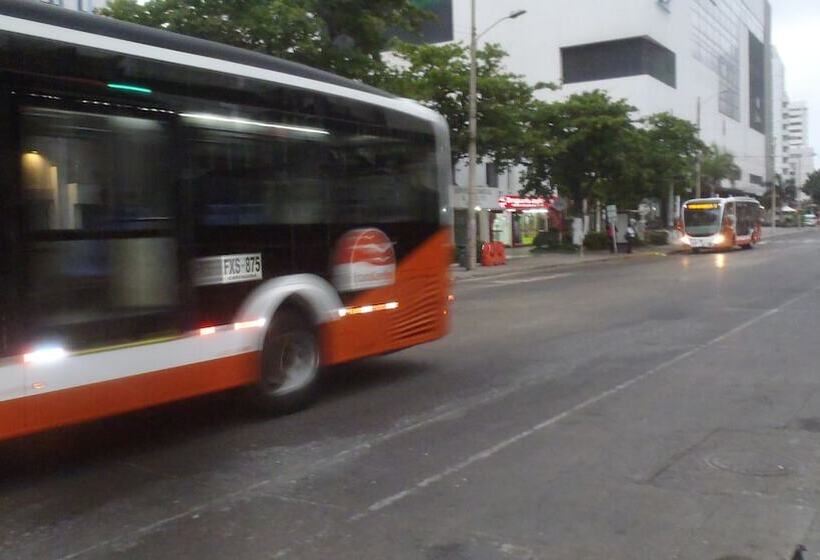 בית מלון כפרי Coral Reef