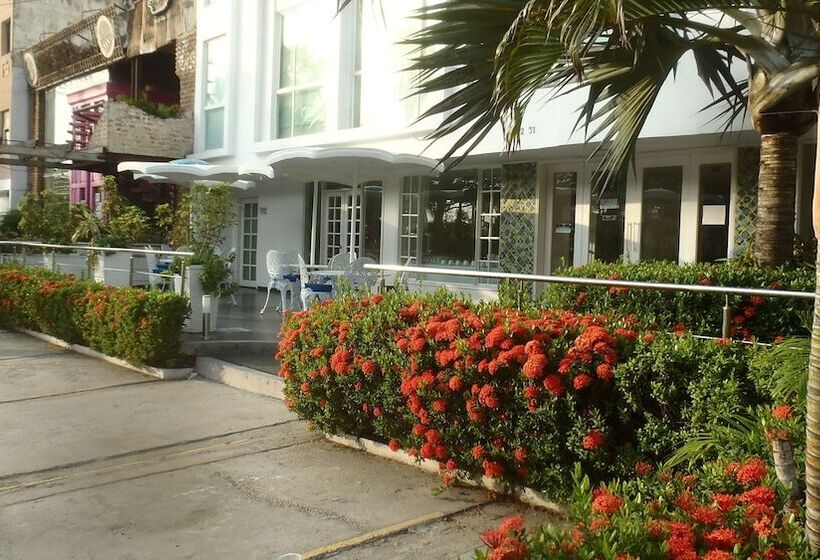 בית מלון כפרי Coral Reef