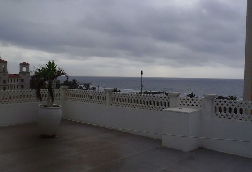 בית מלון כפרי Coral Reef