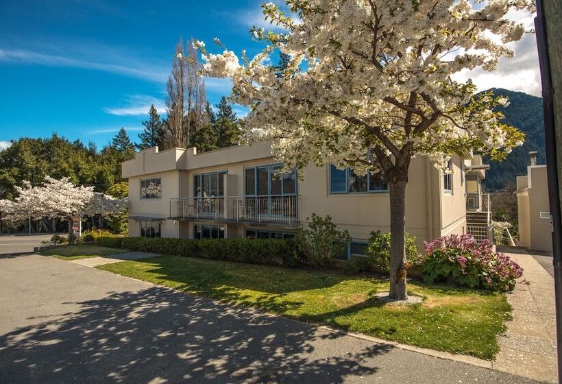 酒店 Coronation Lodge