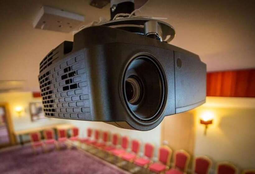 בית מלון כפרי Curran Court